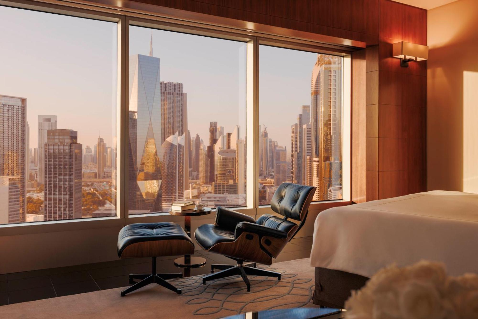 Jumeirah Emirates Towers Dubái Exterior foto